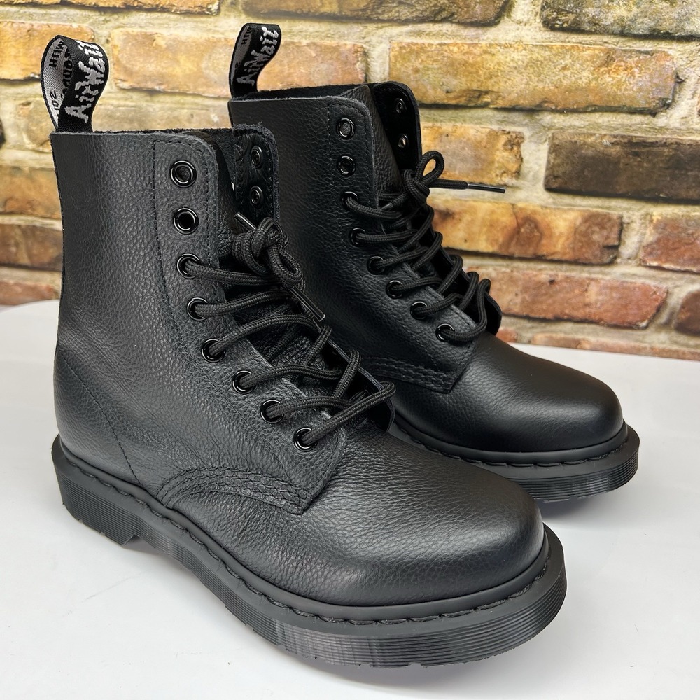 Dr. Marten's AirWair  Womens Size 6 Leather Boots NJ004 Black Bouncing Soles